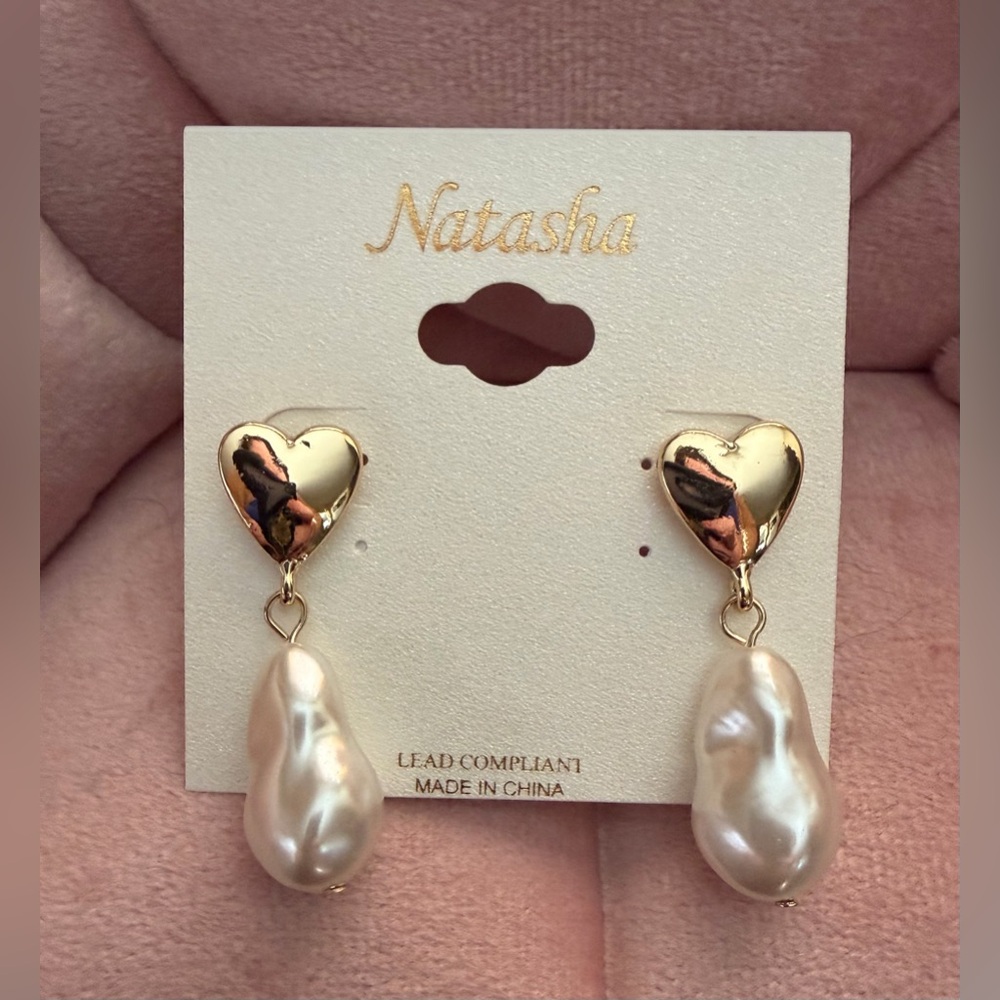 Nordstrom Natasha Couture Gold Heart Earrings with Pearl Drops